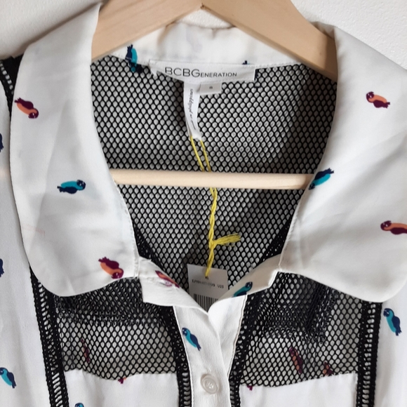 BCBGeneration White Dress Blue Pink Parrot Print Size S NWT - Picture 7 of 16